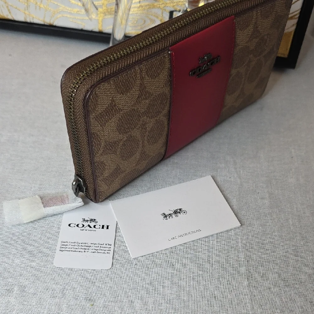 Coach Signature Brown and Red Zip Wallet - Picture 8 of 8